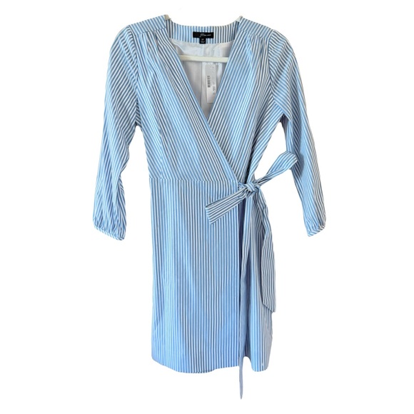 ⭐️NWT - J.Crew Blue & White Striped Wrap Dress - Size 2P - Picture 3 of 8